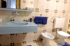 Apartment Villa Anica Rijeka - Bathroom with shower